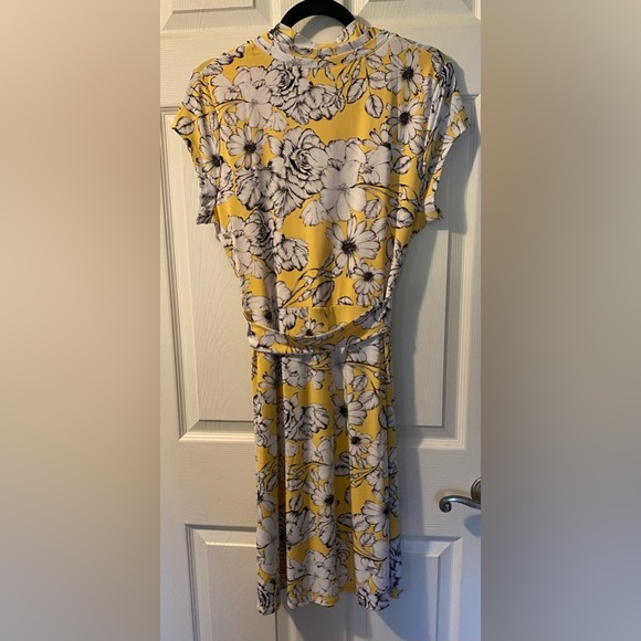 Yellow Floral Liz Claiborne Dress - Picture 3 of 6